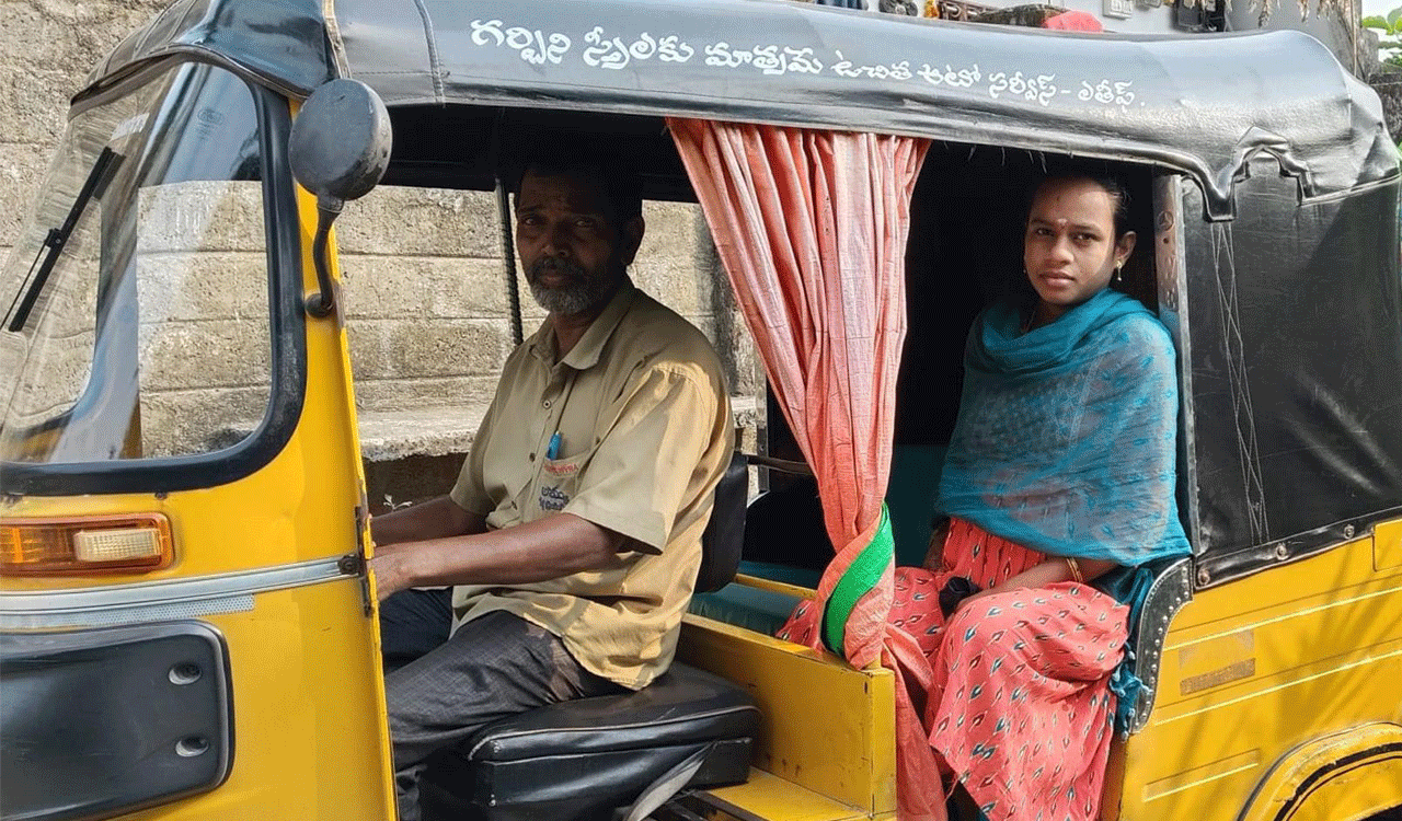 This autowala in Khammam is a true Good Samaritan