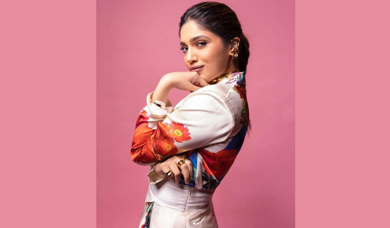 Bhumi Pednekar hunts for ‘ultimate’ chole bhature in Delhi