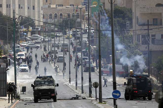 Palestinian security forces launch a rare crackdown on militants in the West Bank