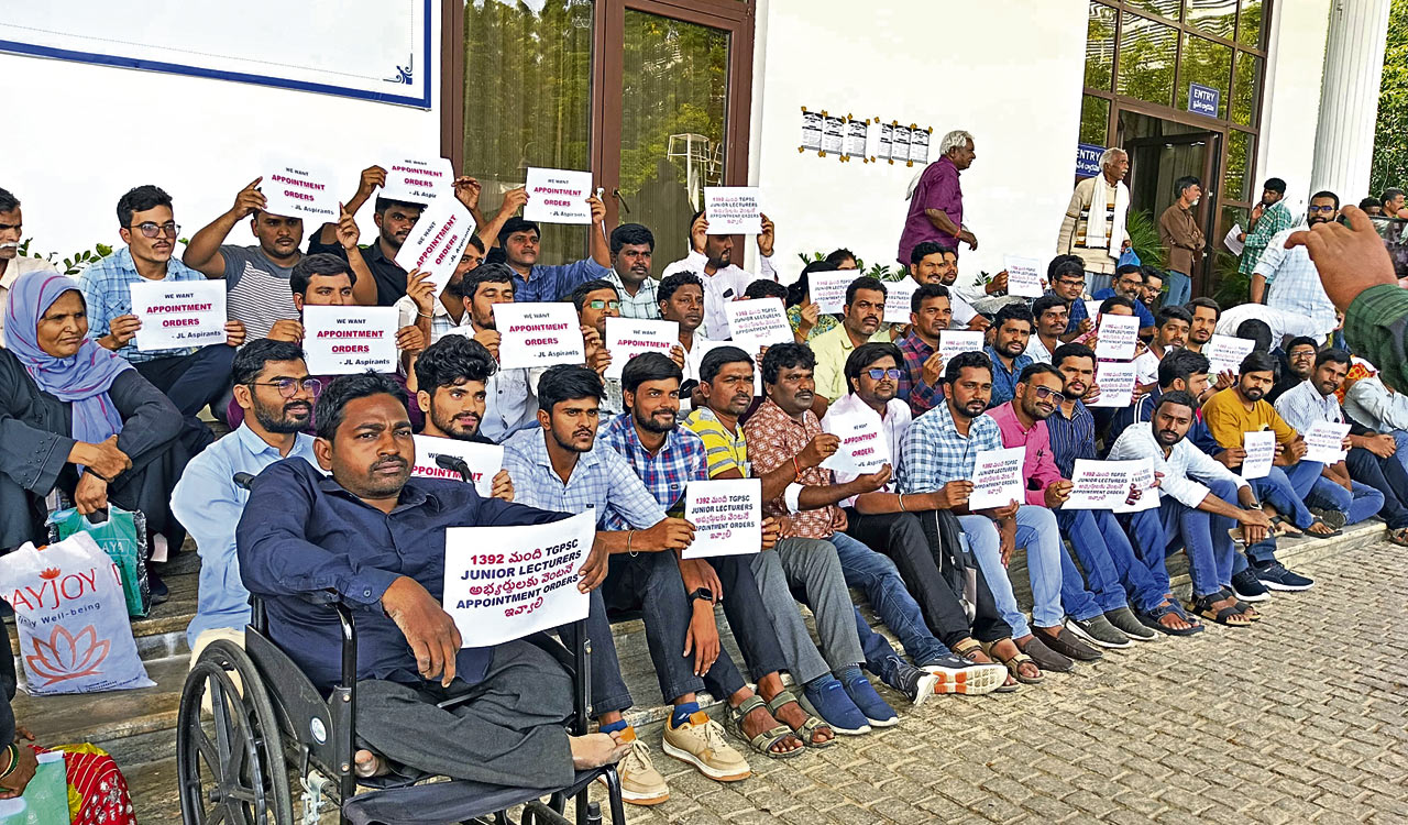 Telangana junior lecturer post aspirants in state of despair, uncertainty