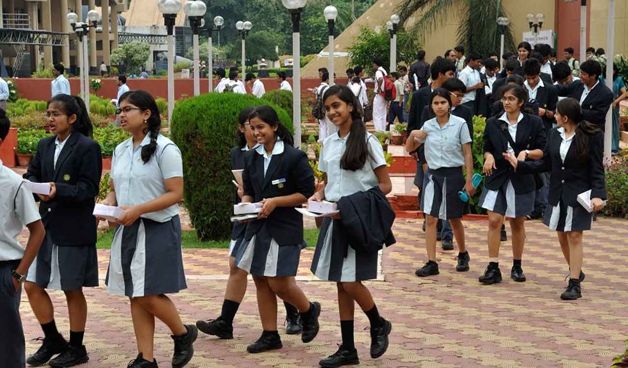 Telangana: TRSMA pitches for 15% school fee hike and Right to Fee Collection Act