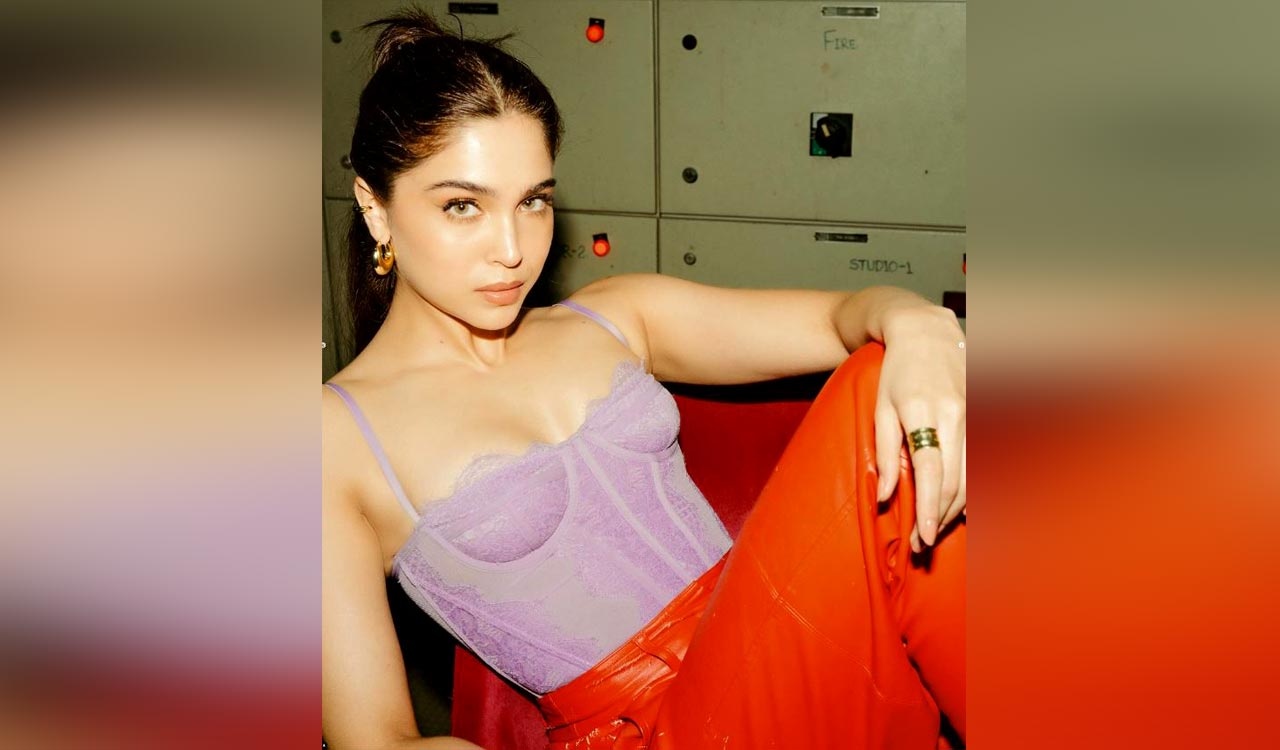 Sharvari shares her TBR list of romantic book titles, suggested by fans